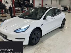 Weiß Gebraucht 2021 Tesla Model 3 Long Range RWD Limousine | 26.500 € (Teuer)