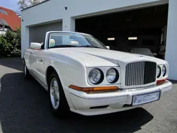 Weißmetallic (metallic) Gebraucht 1996 Bentley Azure Cabrio | 74.990 €