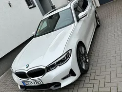 Weiß Gebraucht 2020 BMW 330 Sport Line Limousine | 28.500 € (Fairer Preis)