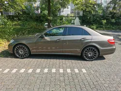 Braun Gebraucht 2009 Mercedes E220 Limousine | 9.300 € (Fairer Preis)