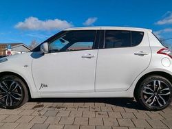 Weiß Gebraucht 2016 Suzuki Swift X-TRA Limousine | 8.450 € (Fairer Preis)