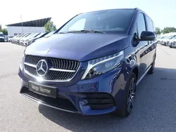 Sodalithblau met. Gebraucht 2024 Mercedes V300 Avantgarde Edition Van / Kleinbus | 76.900 € (Teuer)