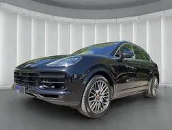 Schwarz Gebraucht 2018 Porsche Cayenne Turbo Chrono SUV | 75.000 € (Etwas zu teuer)