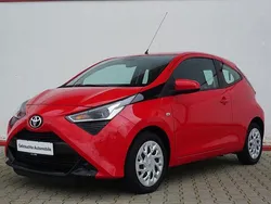 Vulcanorot Gebraucht 2021 Toyota Aygo Kleinwagen | 7.190 € (Guter Preis)