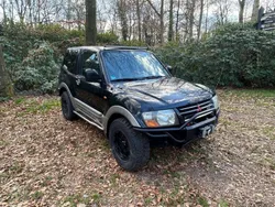 Schwarz Gebraucht 2001 Mitsubishi Pajero Elegance SUV | 5.899 € (Superpreis)