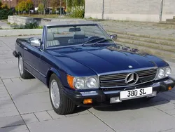 Blau Gebraucht 1982 Mercedes SL380 Cabrio | 18.880 €