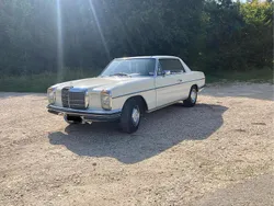 Weiß Gebraucht 1972 Mercedes W114 Coupé | 22.000 €