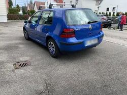 Blau Gebraucht 2000 VW Golf IV Kleinwagen | 2.400 € (Etwas zu teuer)