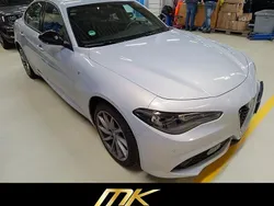 Perla lunare, metallic (metallic) Gebraucht 2024 Alfa Romeo Giulia Ti Limousine | 32.990 € (Superpreis)