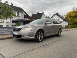 Gold Gebraucht 2011 Skoda Octavia Kombi | 5.500 € (Fairer Preis)