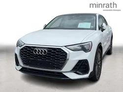 Weiß Gebraucht 2022 Audi Q3 Sportback Ambiente SUV | 31.360 € (Fairer Preis)