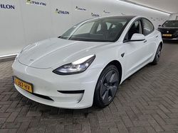 Weiß Gebraucht 2021 Tesla Model 3 Standard Range Limousine | 22.400 € (Fairer Preis)