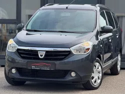Grau Gebraucht 2016 Dacia Lodgy Lauréate Van / Kleinbus | 8.490 € (Fairer Preis)