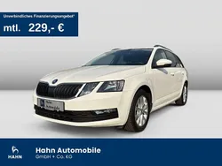 Candyweiss Gebraucht 2020 Skoda Octavia Tour Kombi | 16.930 € (Fairer Preis)
