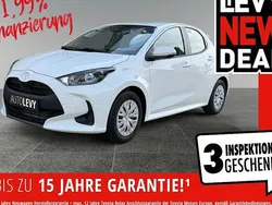 Weiß Neu 2025 Toyota Yaris Hybrid Business Edition Kleinwagen | 23.879 €