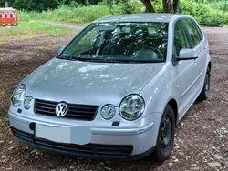 Silber Gebraucht 2004 VW Polo Kleinwagen | 2.390 € (Teuer)