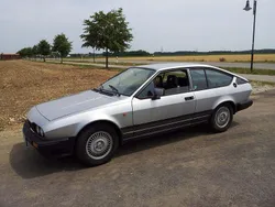 Silber Gebraucht 1983 Alfa Romeo Alfetta Limousine | 10.000 €