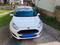 Weiß Gebraucht 2016 Ford Fiesta SYNC Edition Kleinwagen | 6.999 € (Fairer Preis)