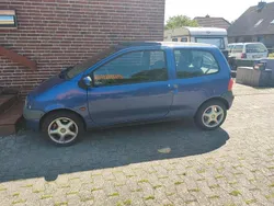 Blau Gebraucht 2001 Renault Twingo Kleinwagen | 600 €
