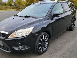 Schwarz Gebraucht 2009 Ford Focus Kombi | 2.399 € (Guter Preis)
