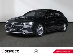 Unilack nachtschwarz Gebraucht 2024 Mercedes CLA180 Shooting Brake Kombi | 28.870 €