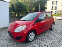 Rot Gebraucht 2008 Renault Twingo Authentique Kleinwagen | 1.490 € (Etwas zu teuer)
