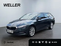 Grau Gebraucht 2021 Skoda Octavia Style Kombi | 24.990 € (Fairer Preis)