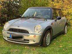 Silber Gebraucht 2005 Mini Cooper Coupé Coupé | 3.490 € (Fairer Preis)