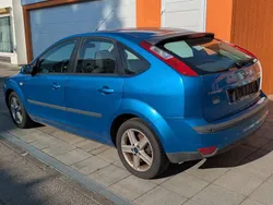 Blau Gebraucht 2006 Ford Focus Limousine | 1.200 € (Guter Preis)