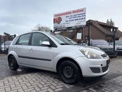 Silber Gebraucht 2008 Ford Fiesta Limousine | 2.390 € (Fairer Preis)
