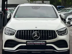 Weiß Gebraucht 2020 Mercedes GLC300 Limousine | 39.999 €