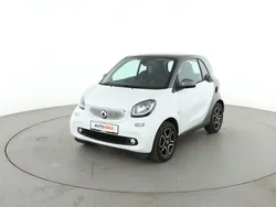 Weiß Gebraucht 2018 Smart ForTwo Coupé Basis Kleinwagen | 16.690 € (Etwas zu teuer)