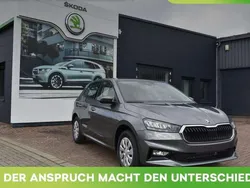 Graphitegrau metallic Gebraucht 2025 Skoda Fabia Selection Limousine | 19.990 € (Fairer Preis)