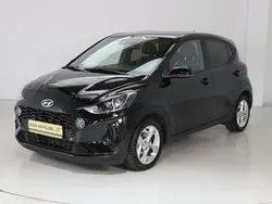 Schwarz Gebraucht 2023 Hyundai i10 Kleinwagen | 13.590 € (Guter Preis)