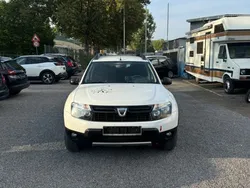 Weiß Gebraucht 2013 Dacia Duster SUV | 7.900 € (Etwas zu teuer)