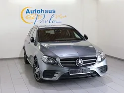 Grau Gebraucht 2020 Mercedes E220 AMG line Limousine | 30.990 € (Fairer Preis)