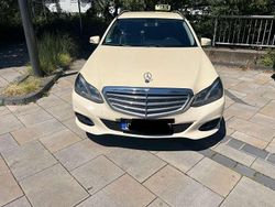 Gelb Gebraucht 2016 Mercedes E200 Edition Kombi | 3.000 €