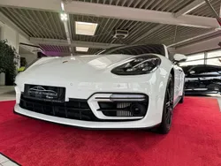 Weiß Gebraucht 2022 Porsche Panamera Sport Turismo Limousine | 98.950 € (Fairer Preis)