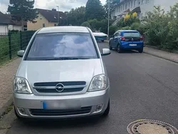 Silber Gebraucht 2005 Opel Meriva Van / Kleinbus | 2.150 € (Etwas zu teuer)