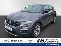 Indiumgrau metallic / schwarz Gebraucht 2022 VW T-Roc Style SUV | 29.750 €