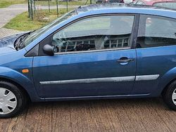 Blau Gebraucht 2006 Ford Fiesta Kleinwagen | 1.950 € (Fairer Preis)