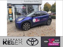 Juniper blue metallic/ night sky black Gebraucht 2024 Toyota Aygo Basis Kleinwagen | 18.380 € (Fairer Preis)