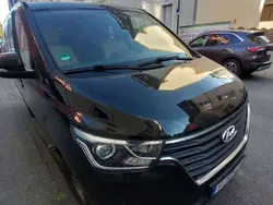 Hyundai H-1