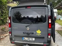 Grau Gebraucht 2024 Renault Trafic Van | 45.000 € (Teuer)