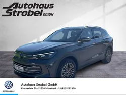 Delfingrau metallic Neu 2025 VW Tiguan Elegance SUV | 47.490 € (Etwas zu teuer)