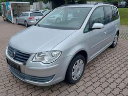 Silber Gebraucht 2009 VW Touran Trendline Van / Kleinbus | 2.999 € (Guter Preis)