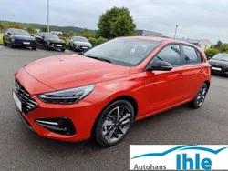 Engine red Gebraucht 2024 Hyundai i30 Advantage Limousine | 23.990 € (Etwas zu teuer)