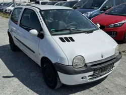 Weiß Gebraucht 2005 Renault Twingo Kleinwagen | 499 € (Guter Preis)
