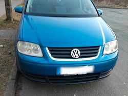 Blau Gebraucht 2004 VW Touran Van / Kleinbus | 1.200 € (Superpreis)