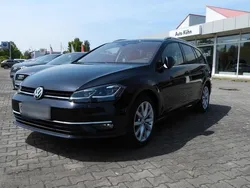 Deep black perleffekt Gebraucht 2018 VW Golf VII Highline Kombi | 19.950 € (Fairer Preis)